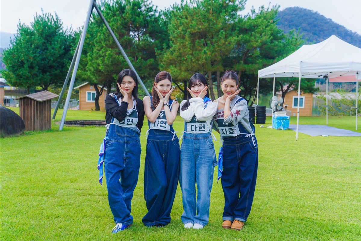 JYPETWICE's tweet image. 나연, 정연, 지효, 다현 & 출장 십오야🧳
NAYEON, JEONGYEON, JIHYO, DAHYUN & The Game Caterers🧳
#TWICE #트와이스
#NAYEON #나연 #JEONGYEON #정연 #JIHYO #지효 #DAHYUN #다현