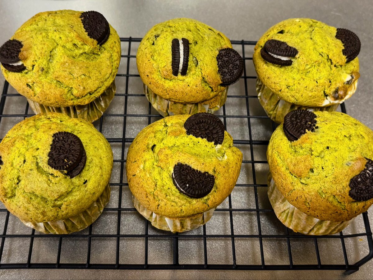 Calpisp's tweet image. 児童センターで出会っただけなのにママ友ガチャ大当たりすぎる😭😭😭
とてもいい人たちに恵まれて幸💞
昨日のハロパにお菓子持っていったらわざわざ個人LINEでお礼の連絡くれた🥲