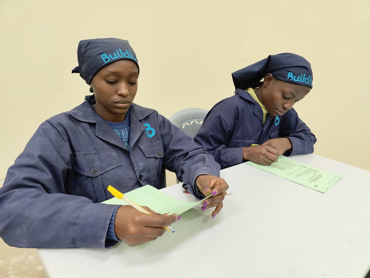 _buildher tweet media