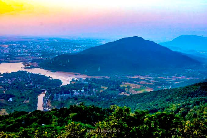 Jeypore and its erstwhile four districts are the only places that stay unaffected from Cyclone Montha and every other cyclone because of its geographical advantages. 

Maharaja Vir Vikram Dev must have had a divine vision before settling down in this special place.