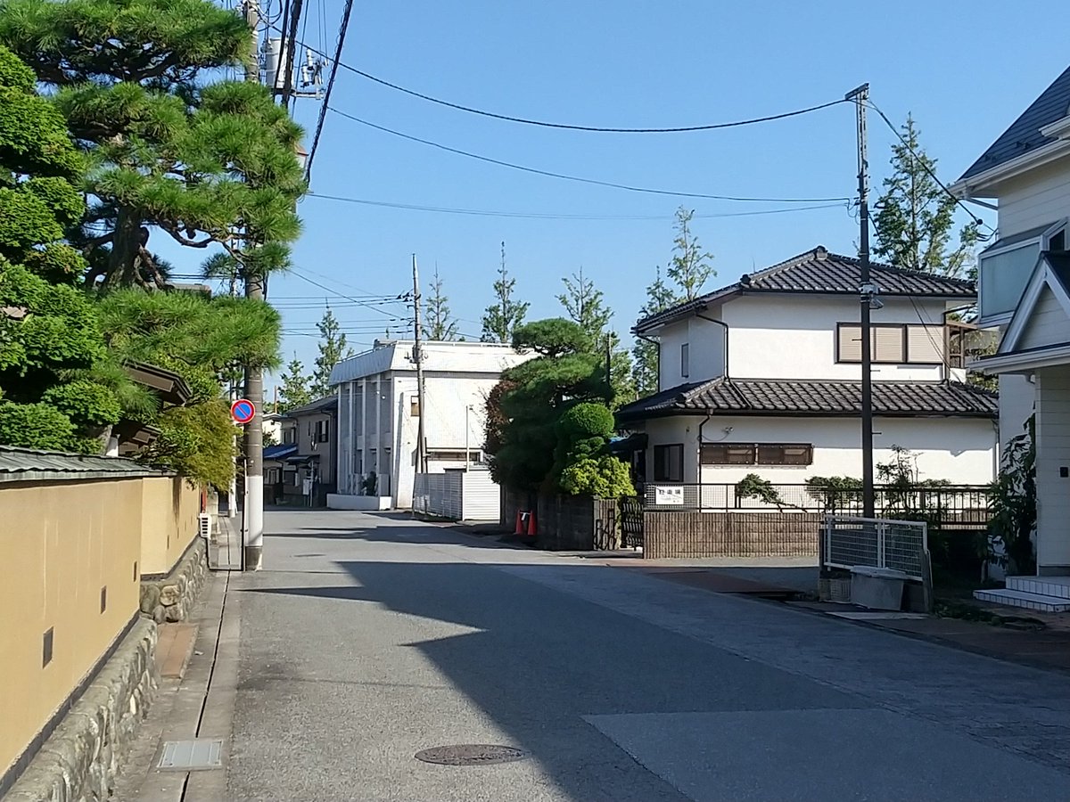 nyao__p's tweet photo. 管理会社に部屋の明け渡しが完了して、とうとう高尾とお別れ……
住んでる所の近所がアニメの聖地になるとかすげえ経験もしたし、いい思い出いっぱいの場所でした。
お役所巡りついでに改めて #ひびめし 聖地探訪……🙂 https://t.co/O3vi0Mv31P