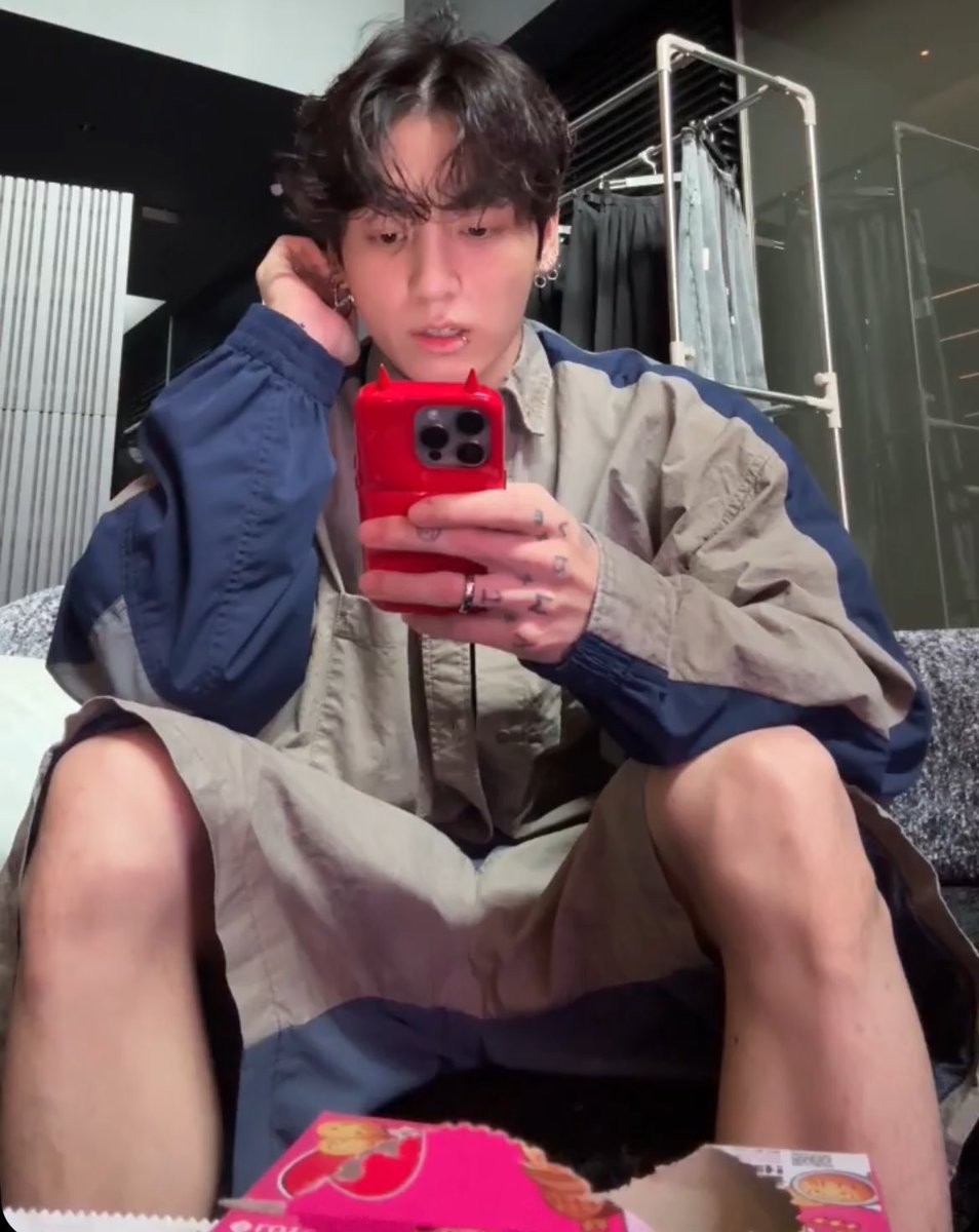 กุเพิ่งเคยเห้นบ้านพี่จองกุกสว่าง