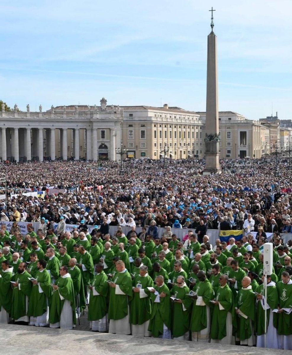 Let us pray with today's Gospel Reading (Luke 13:31-35)

Lord Jesus Christ, 
as You journeyed toward Jerusalem, knowing the suffering that awaited You, Your heart was moved with compassion for those who would reject You. You longed to gather them together as a mother hen gathers