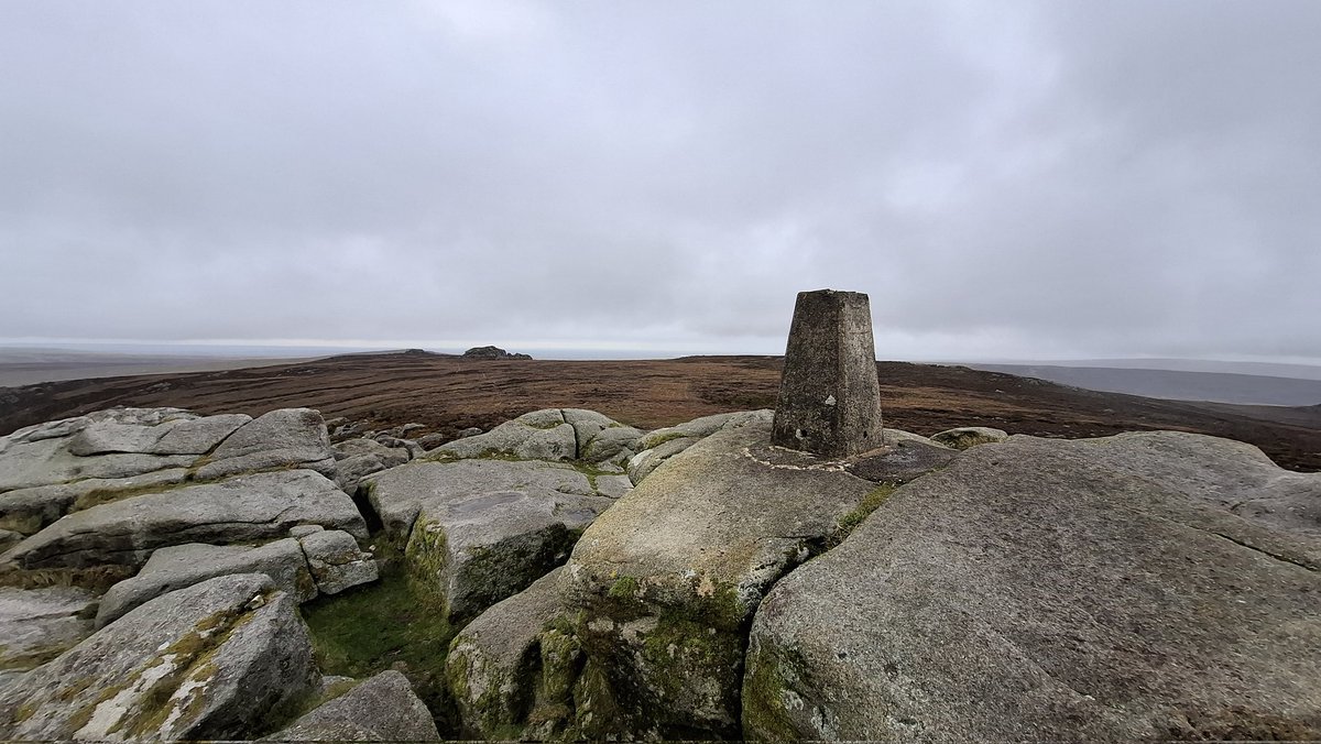 Steve72Outdoors's tweet photo. Happy @TrigThursday #trigpointthursday @yorkshire_dales #SimonsSeat #Bardenfell https://t.co/1rxDuyFkdr