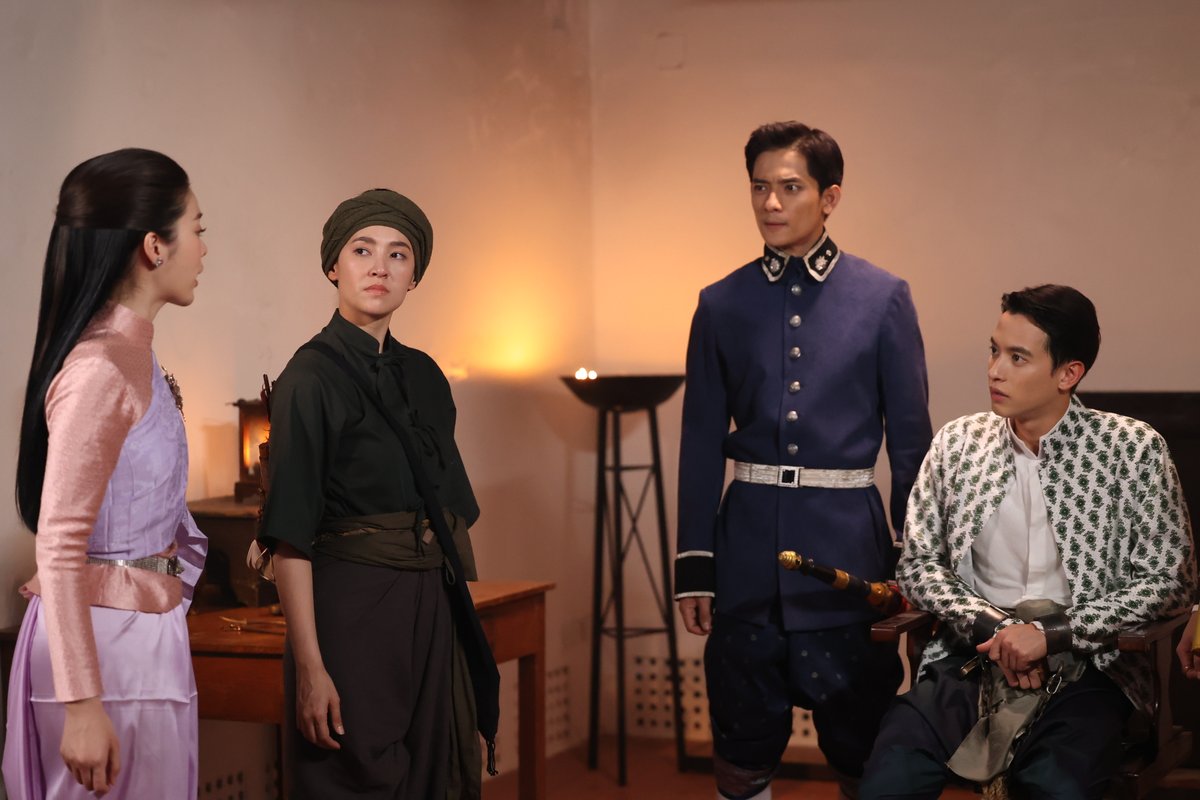 Ch3Thailand_33's tweet photo. เรื่องย่อ #.เจ้าคุณพี่กับอีนางคำดวงEP18
📌 เปิดโปงคนร้ายทำลายแผ่นดิน 
✨ คำดวงย้อนกลับมาช่วยขุนเอกที่ต้องต่อสู้กับโจรศรีชายแม้จะต้องตายก็ขอตายด้วยกัน ทางด้านขุนเม่นและคุณพระเมฆก็เตรียมการหนีออกจากเมืองทุ่งใหญ่ก่อนที่โจรศรีชายจะบุกปล้นเมือง ในสถานการณ์ที่คับขันคำดวงก็ต้องเจอกับข่าวร้ายเพราะนายฮ้อยหยด ผู้เป็นพ่อต้องมาตายอย่างไม่คาดฝัน
.
#เจ้าคุณพี่กับอีนางคำดวง #MySassyWedding
พุธ-พฤหัสบดี เวลา 20.30 น. #ช่อง3กด33