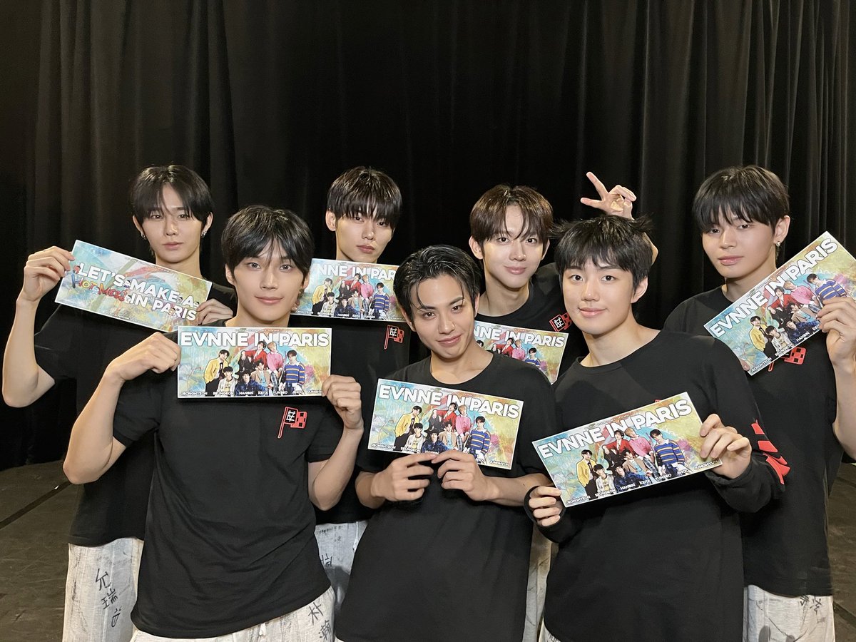 FANEVNNE_FR's tweet image. ⸢ 🎤 ⸥ CONCERT › 30.10.2025

⤿ EVNNE pour leur concert « SET N GO » à Paris ❤️‍🩹

Merci d'avoir rendu ça possible ENNVEs ! J'espère que tout s'est bien passé pour vous 😚

⊹ 🍓 ᐧ #EVNNE #이븐 ⊹
