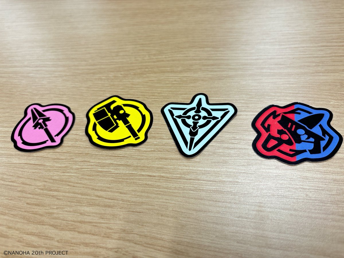 ／
リリカル アフター パーティー
数量限定オリジナルグッズご紹介！
＼

📍デバイスアイコン
ステッカーセット ￥1,200（税込）

4種の記念ステッカー！
身近なアイテムを推しのデバイスで
飾ってみてください✨

キンクリ堂にて販売中🎉
kinkurido.jp/shop/artist/ar…

✅詳細はこちら