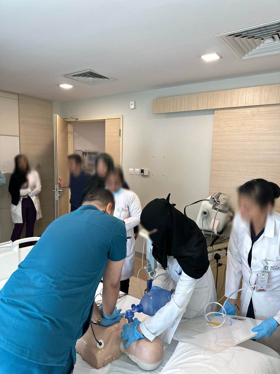 EssaAlyousif221's tweet photo. وراء كل إنعاش ناجح، فريق تدرب بإتقان وإصرار 👌🏻
#acls #Code_Blue https://t.co/2IvuDoAXx0