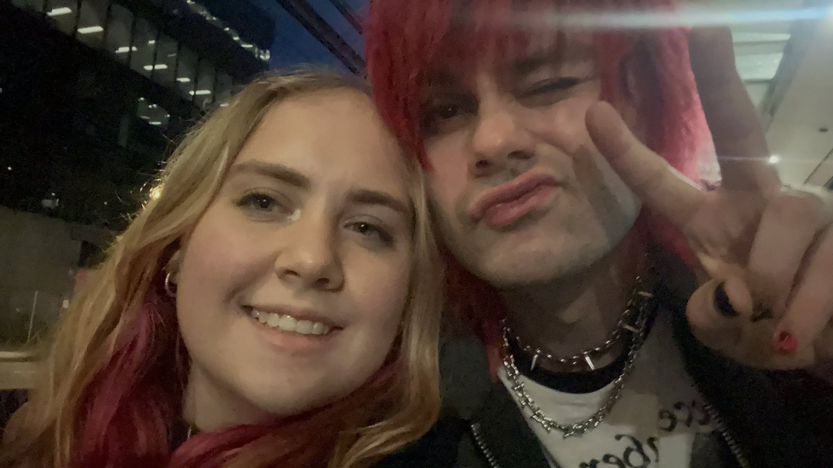 chløe ₊ ⊹ tweet media