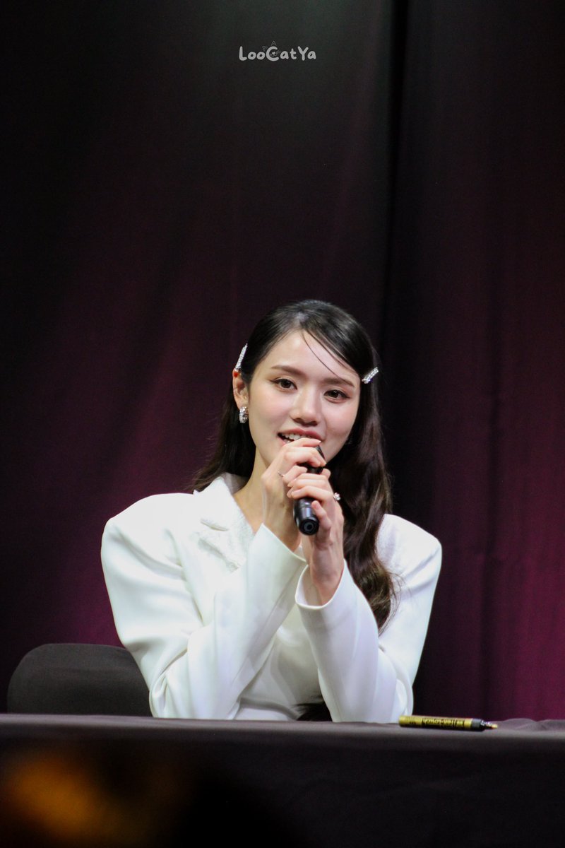 ShuneShunee's tweet photo. 𝚂𝚘 𝚝𝚑𝚒𝚜 𝚒𝚜 𝙻𝙾𝚅𝙴 : 𝚆𝚑𝚒𝚜𝚙𝚎𝚛 𝚘𝚏 𝚝𝚑𝚎 𝚄𝚗𝚒𝚟𝚎𝚛𝚜𝚎 ✨

#LMSY #ลูกหมีซอนญ่า #LookmheePunyapat 
#HarmonySecretFanSign https://t.co/oO46shR6b5