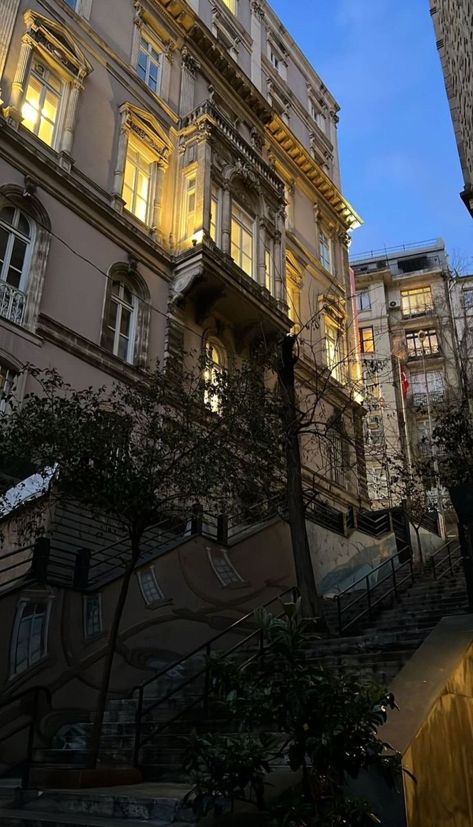 GM fam, how's your morning going? I hope today will be filled with good things for everyone ✨️