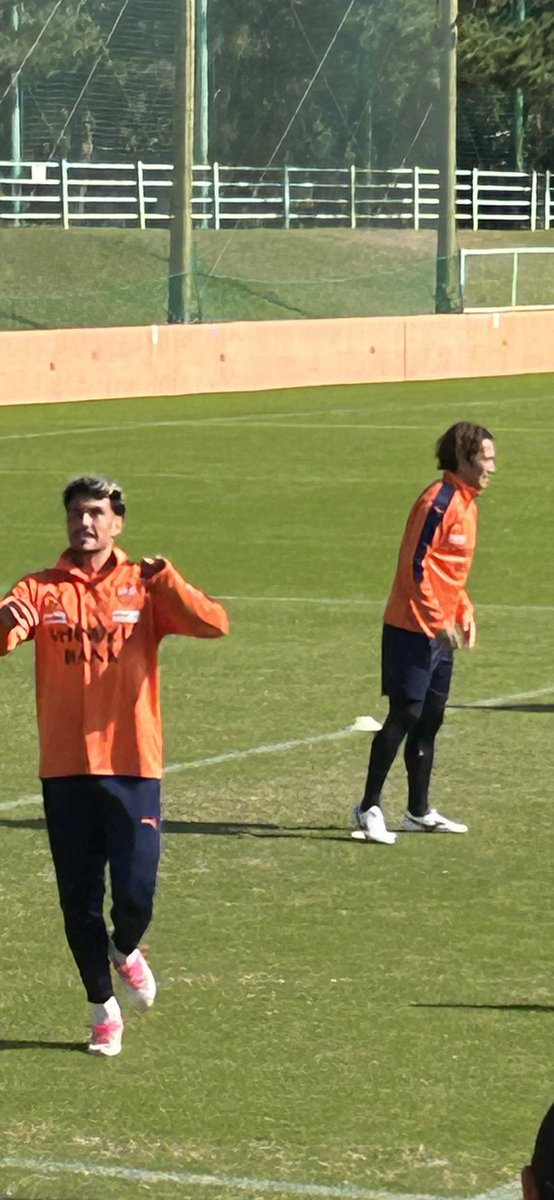 mu_pulse0807's tweet image. #三保活
怪我人などの情報は漏洩させない暗黙のルールだと思うけど、
秋葉監督のギックリ腰情報はセレッソに知られたらマズイかな？

あと勢いでK-MIXの取材を受けてしまった💦