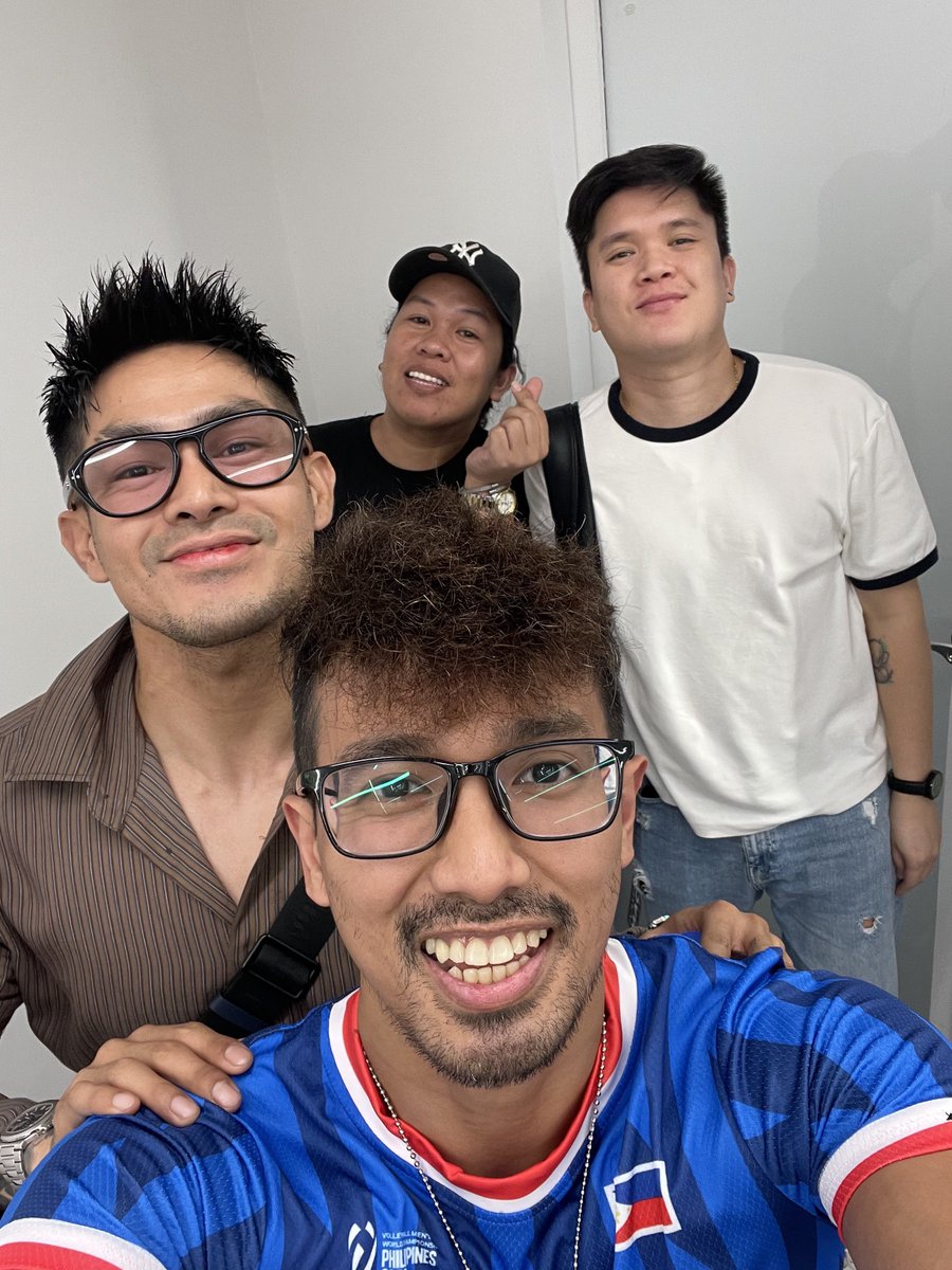 azcharey's tweet photo. I don’t get visited that often by #TeamVice peeps. It feels great to see them once in a while. #AppleEcosystem #ViceIon https://t.co/eeiLCz3vqf