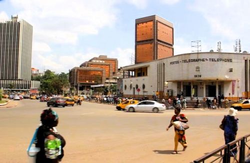 Crise post-électorale : à Yaoundé, la stabilité prévaut, mais la méfiance s’installe stopblablacam.com/politique/3010…