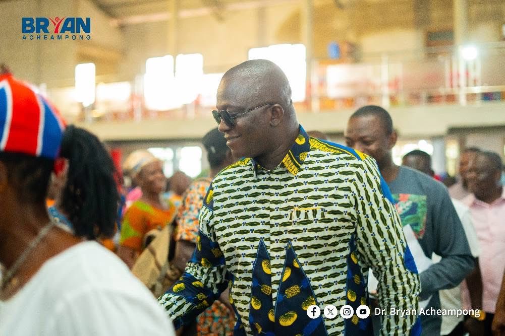 Sir_Benjaminn's tweet image. Due to his impressive track record in both the public and private sectors, he resonates with the youth. Ghanaians are seeking a leader with an entrepreneurial vision to create jobs… someone who is bold, trustworthy, and competent. #2Sure