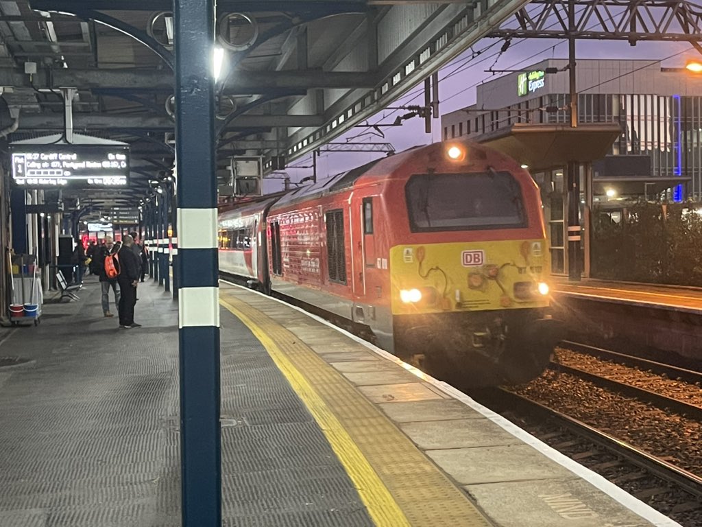 “Lie in” today……! 🤷‍♂️🤣