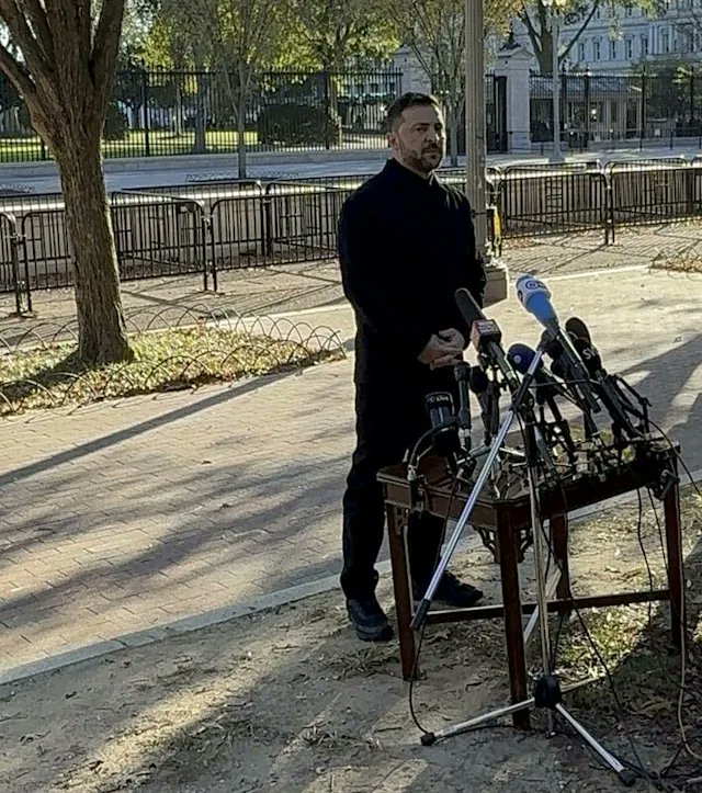 綠蛙要失望了，臺灣問題都不聊.想到賴桑,就想到小澤…心酸的在白宮外面擺摊開記者會