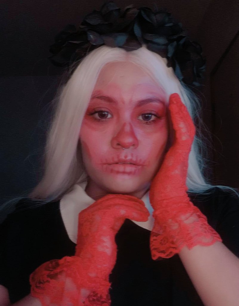 sissofthemoon's tweet photo. It's almost Halloween 🎃🩷 https://t.co/Ct2xGWc684