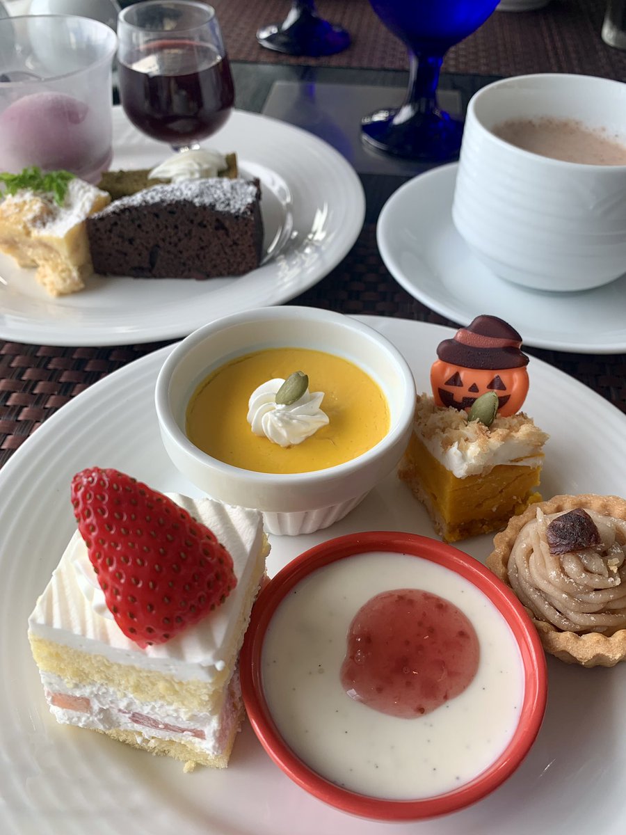 myao_my1's tweet image. #charmyおやつ

🎃カボチャのプリンが美味しかった

本当にお疲れさまです🥂

#HappyHalloween