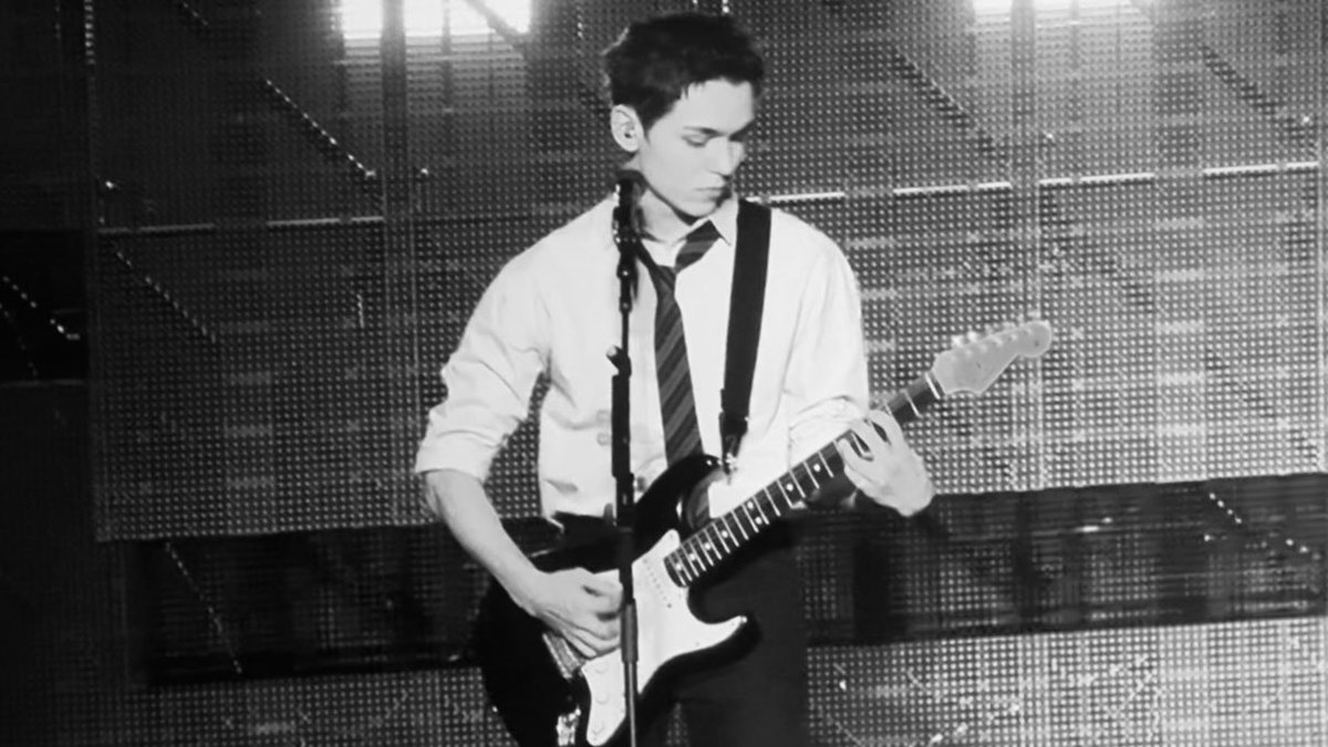 🎧 (@vernonsource) on Twitter photo 