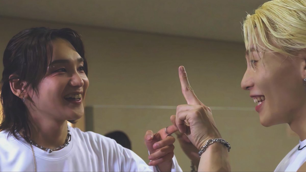 【🎥】

KENTA SANGGYUN(켄타상균) - “FREQUENCY” in JAPAN Behind

youtu.be/bJD_EhC4AkU 

25.10.30 8PM

#KENTASANGGYUN #켄타상균
#상균 #サンギュン