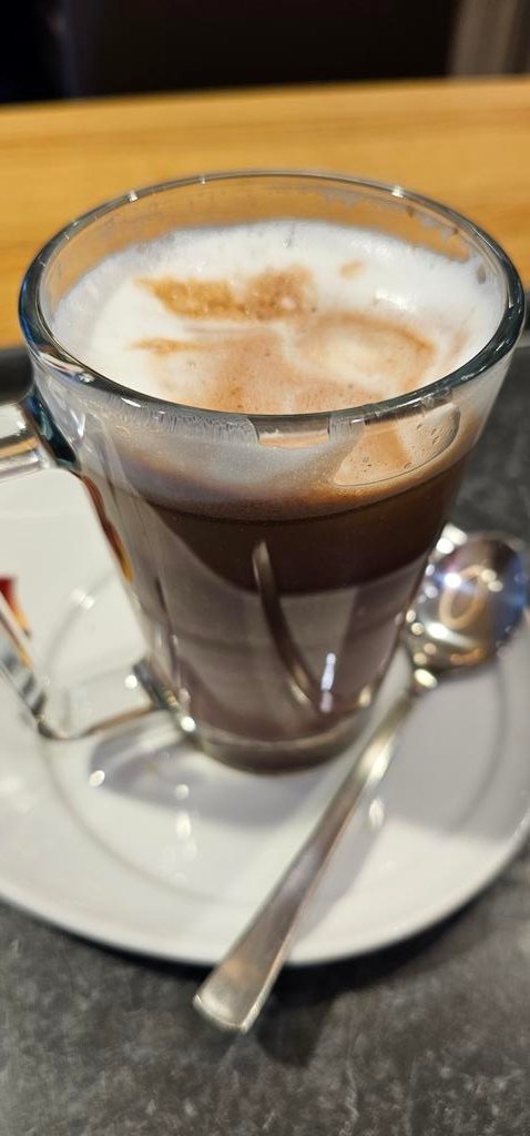 Guten Morgen ☕️👋🏻
 .
#gutenmorgen #kaffee #grüße