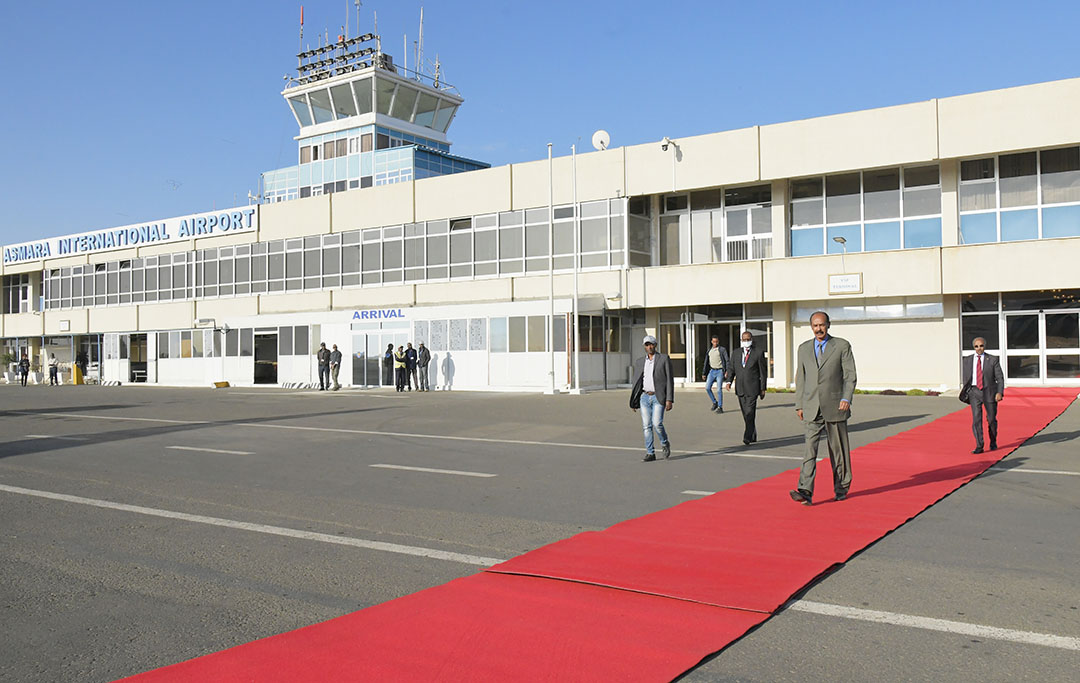 hawelti's tweet image. President Isaias Afwerki has departed to Egypt in mid morning hours today for a five-day working visit upon the invitation of President Abdel Fatah al-Sisi. 

The two Heads of State will discuss further enhancement of bilateral ties as well as regional and international issues of…