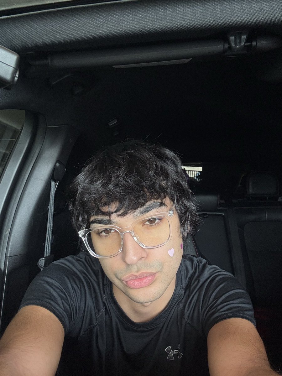 therealdil_'s tweet photo. Hi ;) https://t.co/TEgWbAdcqe