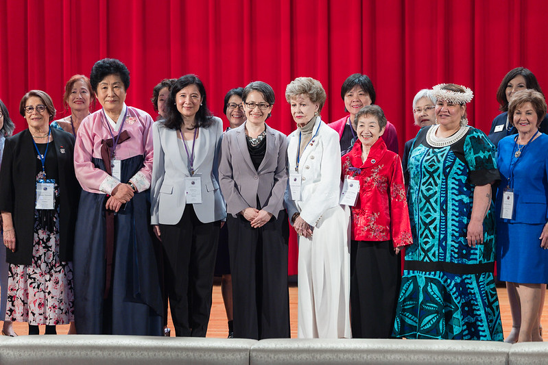 Taiwan_Today's tweet photo. Vice President Hsiao Bi-khim (front fourth left) stands with participants at the 2025 Federation of Asia-Pacific Women’s👩👵 Association Convention held Oct. 28 in #Taipei🇹🇼 City. Hsiao gave the keynote speech in which she lauded #FAWA for over six decades of laying foundations for women to take vital roles in politics, business, and society. (📸 Presidential Office)