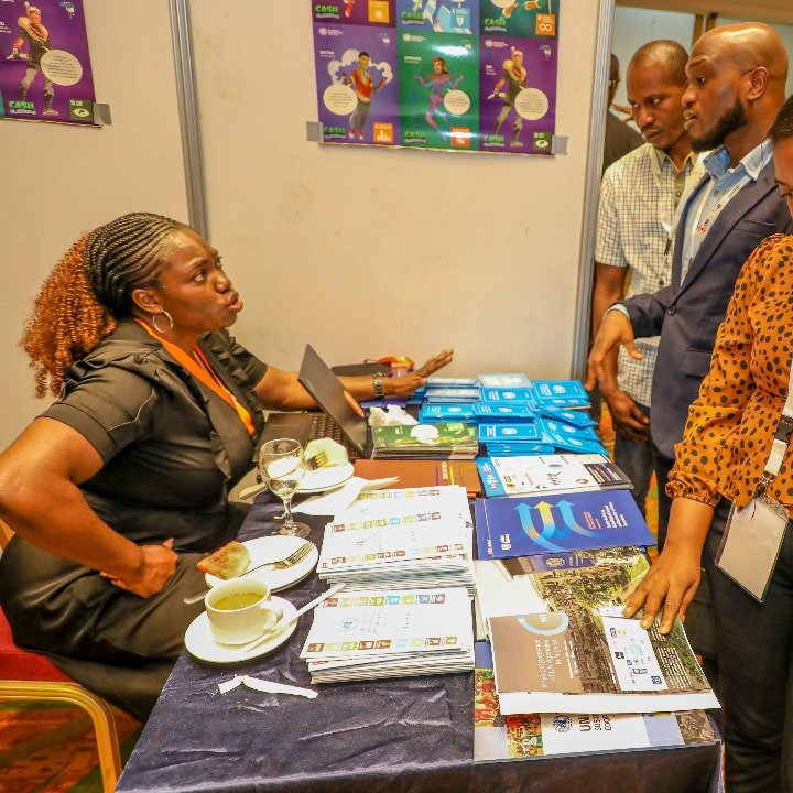 UNVolunteersng's tweet photo. At first, I thought my job was just about sending reminders says Hembafan Utange, Partnerships &amp; Coordination Associate at UNRCO in Abuja!

Now she connects people and ideas that keep UN collaborations in motion. 

Quiet work, lasting impact!  
#UNVolunteers #VolunteerImpact https://t.co/Wwx4Yq4iUM
