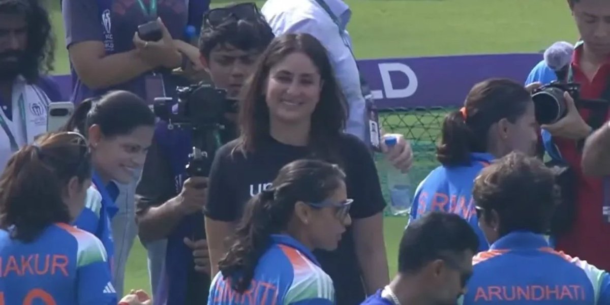 itzsecondself's tweet image. Kareena Kapoor Khan cheers for the women in blue at India vs Australia semi-final match.