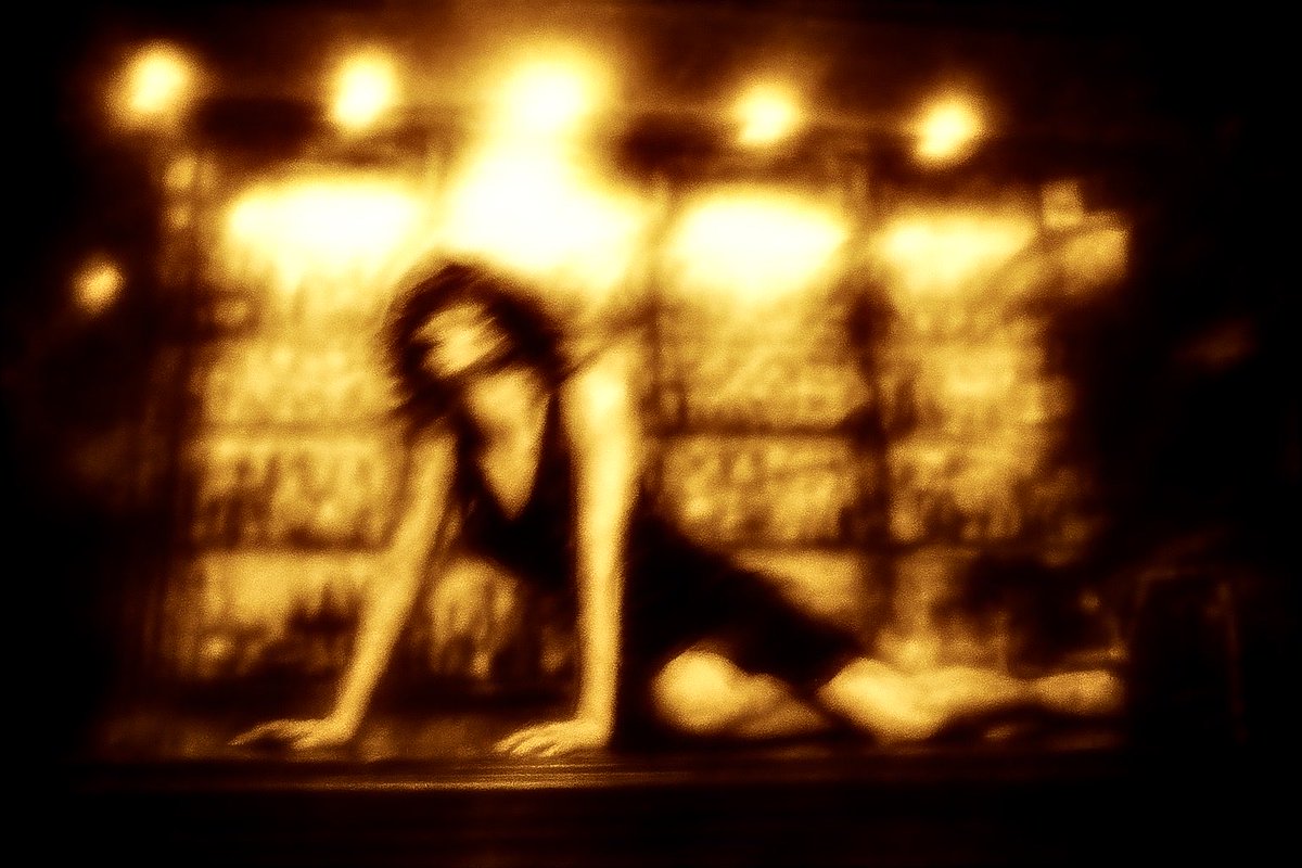 "unreal"
Md : <a href="/enomegart1/">絵野めぐみ</a>