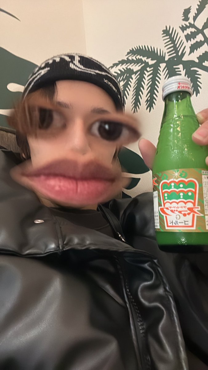 noa200019's tweet photo. 整った♨️
初めて飲んダ
おいしかった＾＾ https://t.co/ZxHn43WxoC