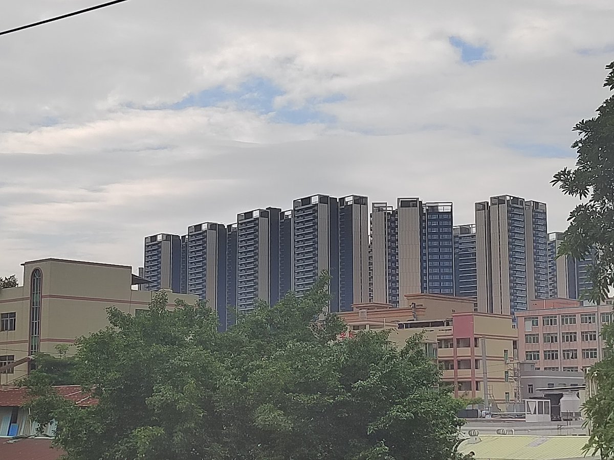 上班的地方就能看见，小区环境不错，租金也不高