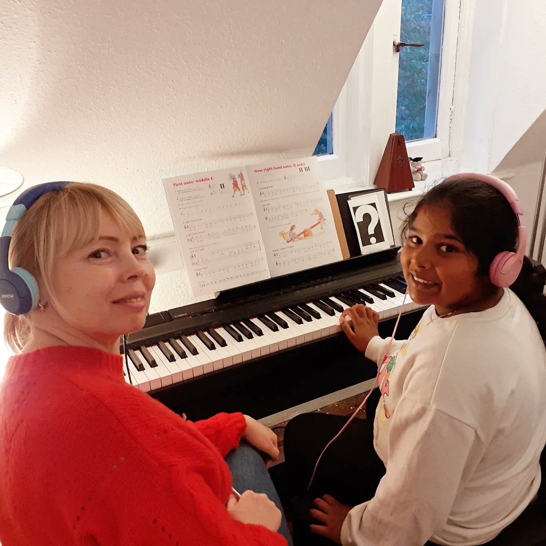 hikariartsuk's tweet image. We’re thrilled to welcome Zayn and Angel to our Turbo Keys programme! Wishing you lots of fun and music as you start your piano adventure! 🎹✨

#pianolessonsswindon #pianolessonsforkids