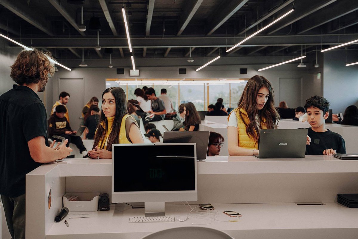 ArMaghak's tweet photo. 🇦🇲🇺🇸#Armenia’s TUMO has opened its first center in the United States and plans to create a network of innovation schools across the country 

On October 18, the official opening of #TUMO Los Angeles — the first center of the Armenian educational network in North America — took place in #LosAngeles.

The center, located in the North Hollywood area, is designed for 1,500 teenagers who will study filmmaking, music, animation, 3D modeling, game development, graphic design, programming, and robotics — all free of charge.

According to founder Sam Simonian, what began as a project for #Yerevan’s teenagers has turned into a global educational movement with more than 35,000 students each week — from Paris to Gunma, Japan.

The state of #California allocated $23 million for the project, while the city of Los Angeles contributed $3 million.

#USA