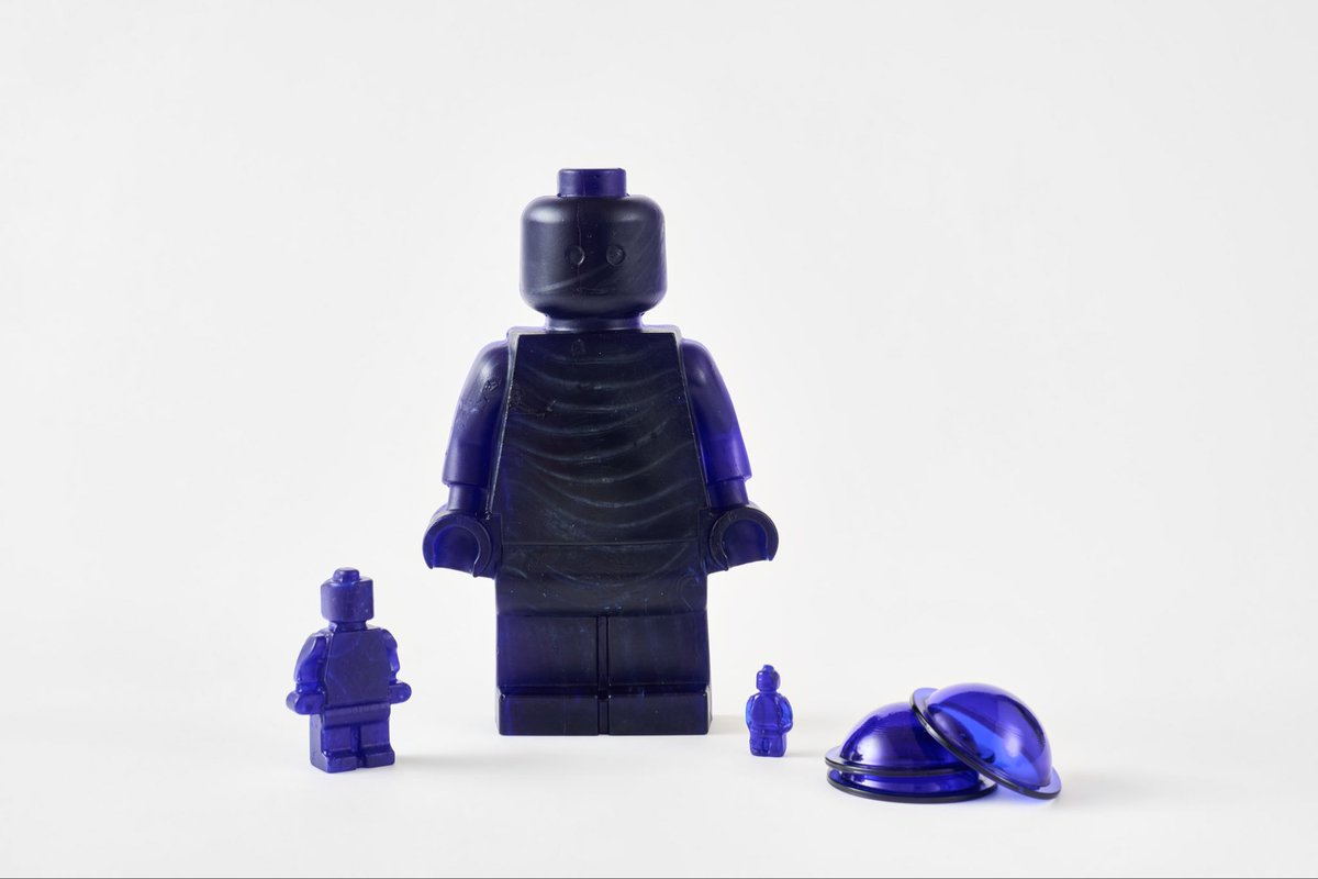 Constantly pushing the boundaries of glass…

Recycling Narratives
Electric Blue
Family 

Cast from recycled Bristol Blue light fittings.

Exhibiting with the Etienne Gallery at PAN Amsterdam