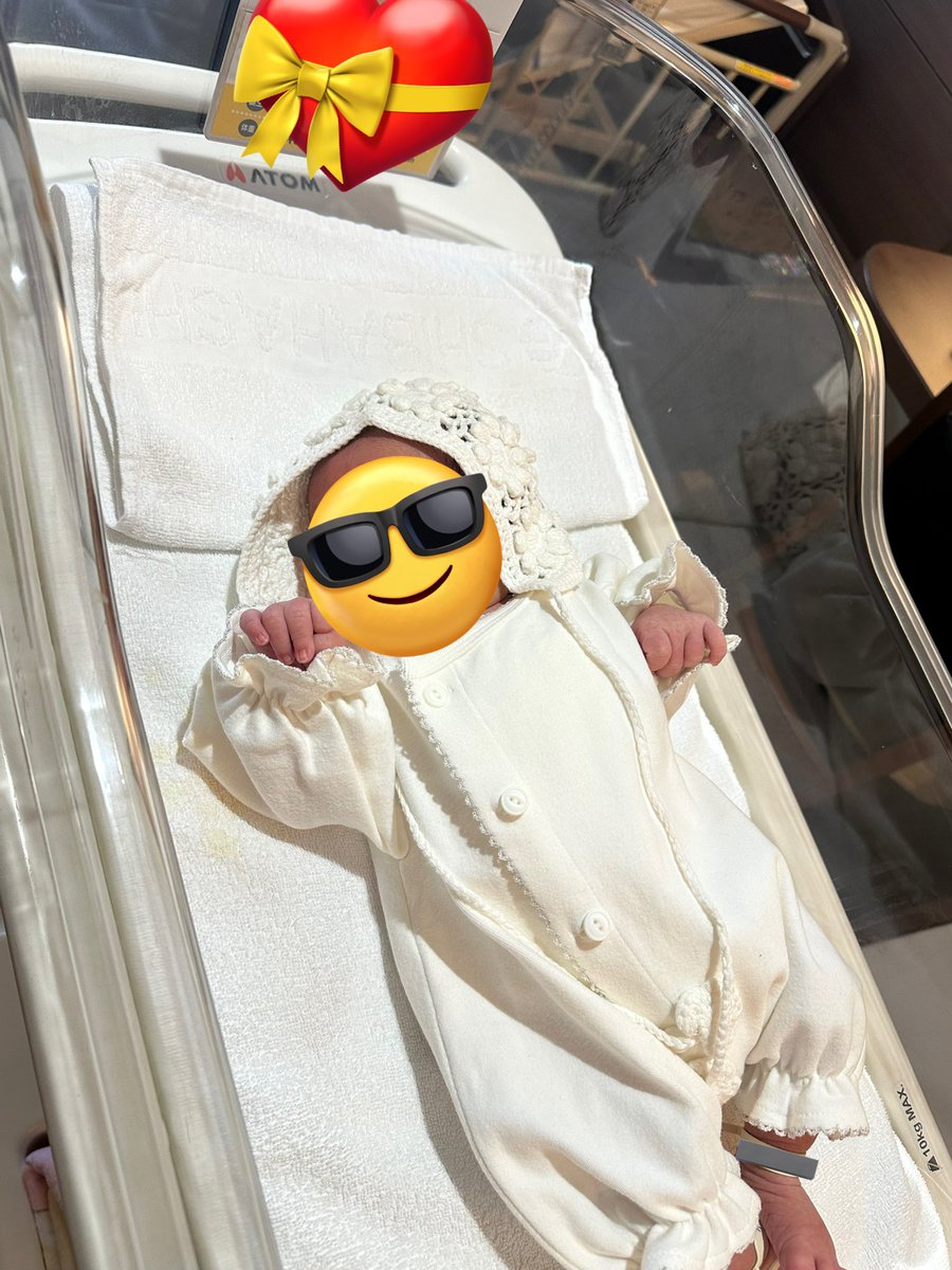 Rei52698518's tweet photo. 私ごとですが先日第一子を出産しました👶🏻🤍
イベランしてるのか？！ってくらい毎日寝る時間がなくてくたくたですが日々成長していく我が子が可愛くて愛しくて、忙しくも幸せな毎日です。
まとまった時間が取りづらく当面の間支援等行きづらくなりますが今後ともよろしくお願いいたします(՞ ܸ.ˬ.ܸ՞)” https://t.co/SKWRnRejio