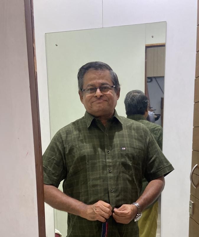 ವಿನೋದ ಬೋಜ ಸಾಲಿಯಾನ (65) ವರ್ಷ ಎಂಬುವರು ಫ್ಲಾಟ್ ನಂಬರ್.604  ಮೋಡಸ್ ಅಪಾರ್ಟ್ಮೆಂಟ್ ಭಲ್ಲಾಳ ಭಾಗ್ ಮಂಗಳೂರು.ದಿನಾಂಕ.27-10-2025 ರಂದು ಮನೆಬಿಟ್ಟು ಹೋಗಿ ನಾಪತ್ತೆಯಾಗಿರುತ್ತಾರೆ . ಸದ್ರಿಯವರು ಎಲ್ಲಾದರೂ ಕಂಡು ಬಂದರೆ ಬರ್ಕೆ ಪೊಲೀಸ್ ಠಾಣೆ 0824-2220522, 9480802340,9480805350 ನಂಬರ್ ಗೆ ಕರೆಮಾಡಿ ಮಾಹಿತಿ ತಿಳಿಸಿ.
<a href="/compolmlr/">Mangaluru City Police</a>