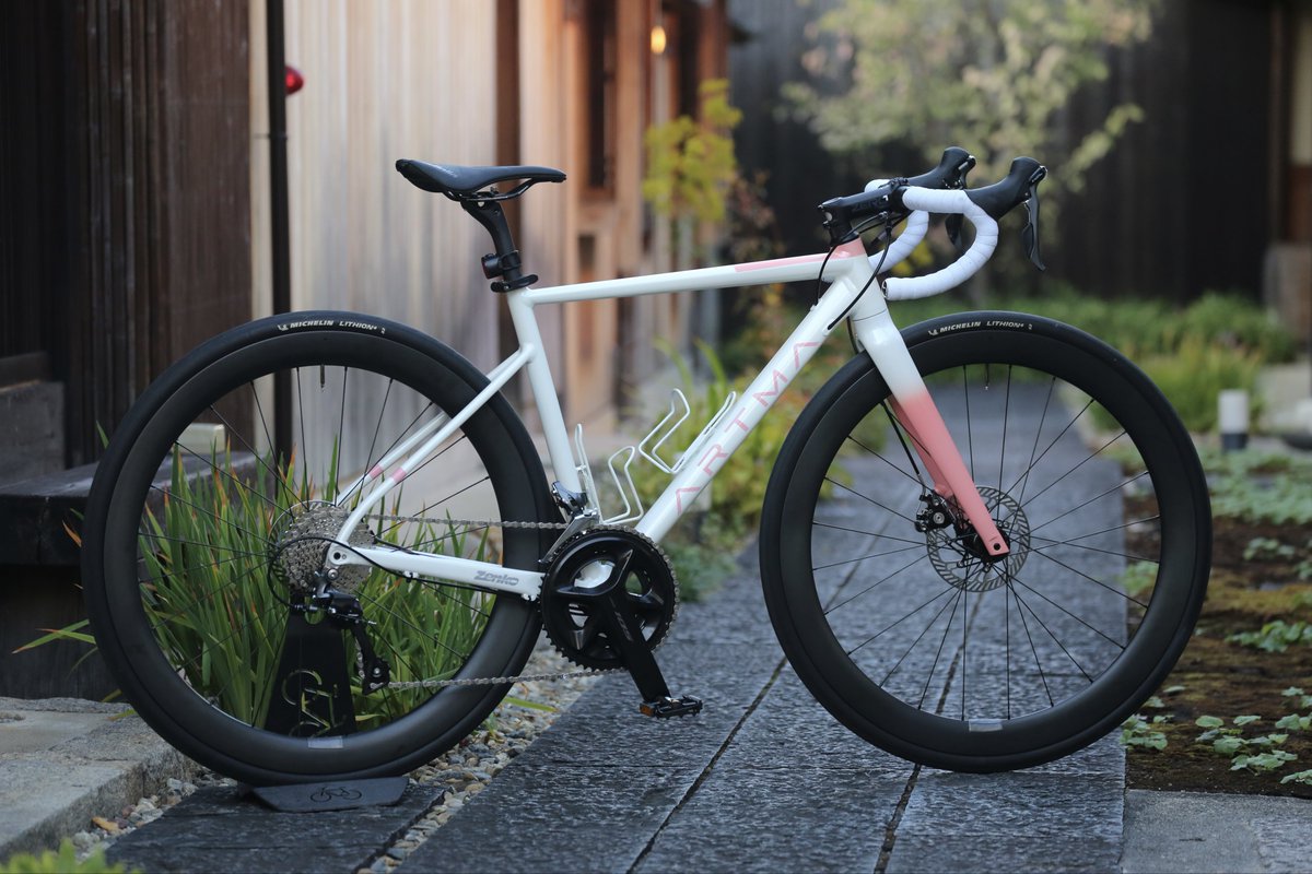 まつ子⭐︎ 本日発売開始 ARTMA RYLAS リミテッドカラー コスモス ホワイト×ピンク