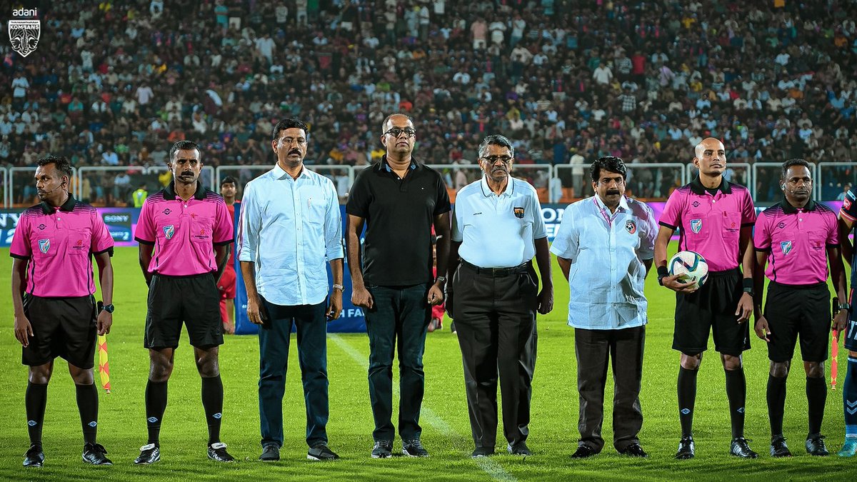 Tvmkombansfc's tweet photo. Adani Moments of the Match!

#ennumkombans #kombansfc #superleaguekerala #thiruvananthapuramkombansfc

@slk_kerala @AdaniOnline @AdaniSportsline
@hospital_kims @JPMcAloon @fni
@StarFootball @footballdaily @Goal_India
@KhelNow @IMinnows @IFTWC https://t.co/GS00abQxwj