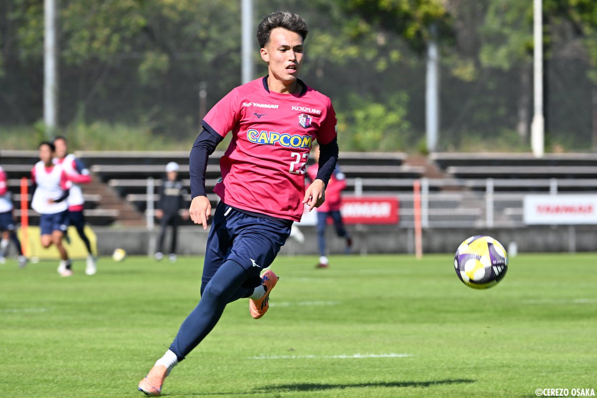 セレッソ大阪練習着　10番 セレッソ大阪練習着 10番 セレッソ大阪 練習着 ミズノ社製の