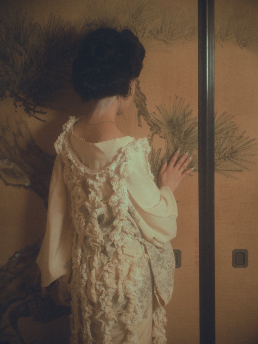 いよいよ10月31日（金）より、平木希奈氏による個展「Amour」がスタートします。個展に合わせて制作された同名作品集には、サシェや映像作品が付属する特装版もございます。作品もご購入いただけますので、ぜひご来場のうえご検討ください。

seeyougallery.com/exhibitions/am…