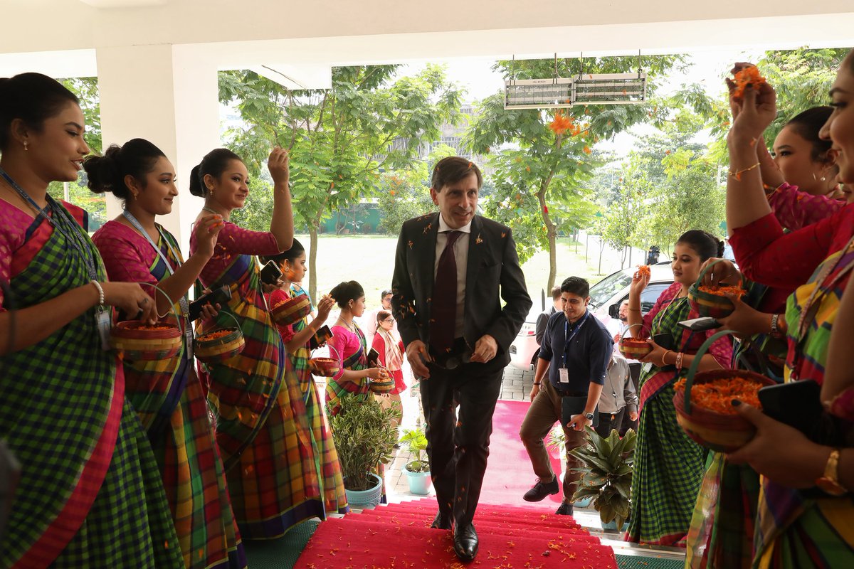 FRauBangladesh's tweet photo. Amb-designate @SereCharlet made his maiden visit to a RMG factory in 🇧🇩 with #Decathlon 🇫🇷. Impressed by partner #Snowtex’s quality & working conditions, a strong example of responsible sourcing, sustainable production & France-BD co-op! Looking forward to our partnership. https://t.co/jKITNcL276