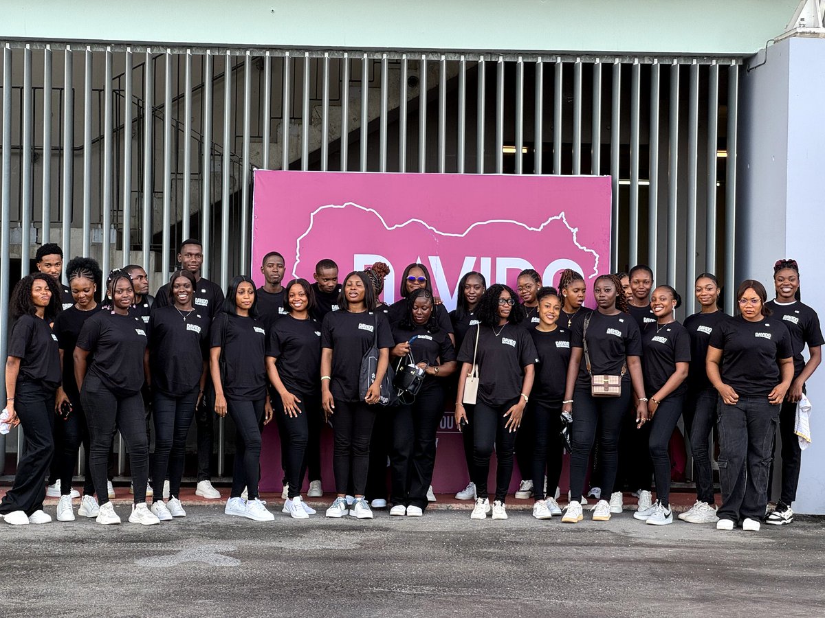 ShirobEvents's tweet photo. We were out in numbers.....because we knew the fans would be intentional about coming out in numbers too.

We were more than ready to make guest have a good experience at the @davido
5ive Nigeria tour, Uyo. 

📷 @pixel_narrative2024 

#DavidoInUyo
#davido5ivetour
#explorepage https://t.co/jXinJIeFKr