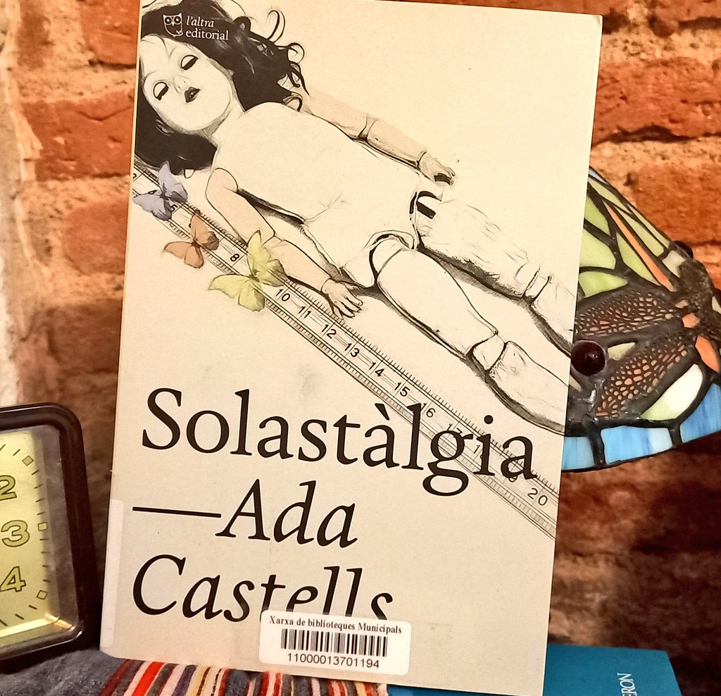 ineditviable's tweet image. Entreveig finals, grandiloqüents o esllanguits, però sempre inevitables. L'únic que no en sé calibrar és l'abast. Soc jo sola qui s'ofega? O és només la nostra família? O és tota l'espècie humana? O és el planeta terra?

Solastàlgia, d'@AdaCastells
 
#lectura @laltraedi