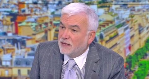 PotieLussigny's tweet image. #Praud dérape. Soit il ment, soit il ne fait pas son métier d’investigation comme journaliste. Soit il a peur.