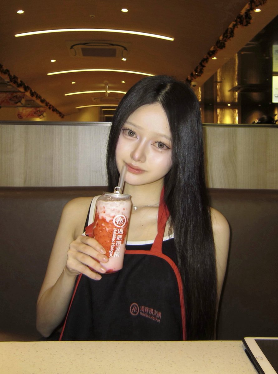 lonelydoll__'s tweet photo. 初火鍋、鼻フル3ヶ月目🍓 https://t.co/0mxPDCTaOC