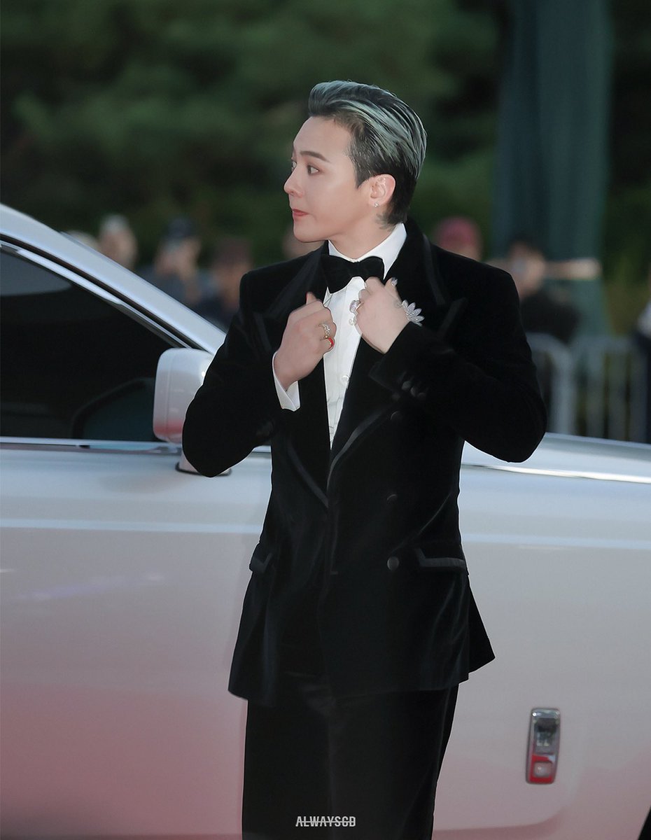 Omoshalewa44's tweet photo. Is  the hashtags vote still counting??

I vote #GDRAGON  for #2025MAMAVOTE https://t.co/9XAkLfLw1X