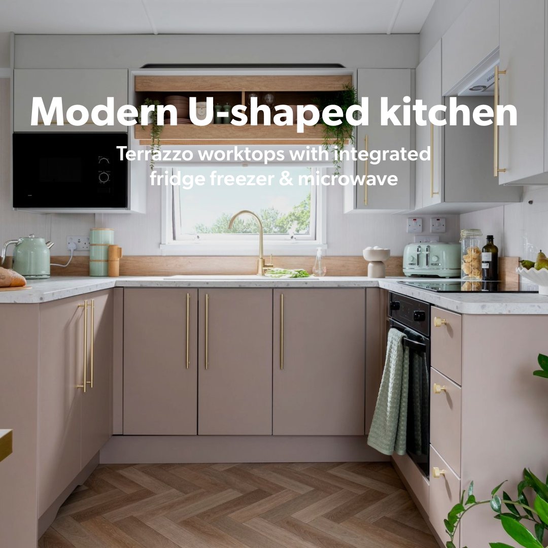 swiftgroup's tweet image. Meet the Burgundy, a standout model in the Swift Holiday Homes range 😍
With a soft interior scheme consisting of muted pinks, mint green, and pops of gold, the open plan living space is bright and inviting, and the integrated appliances make everyday living easy. 
Built with…